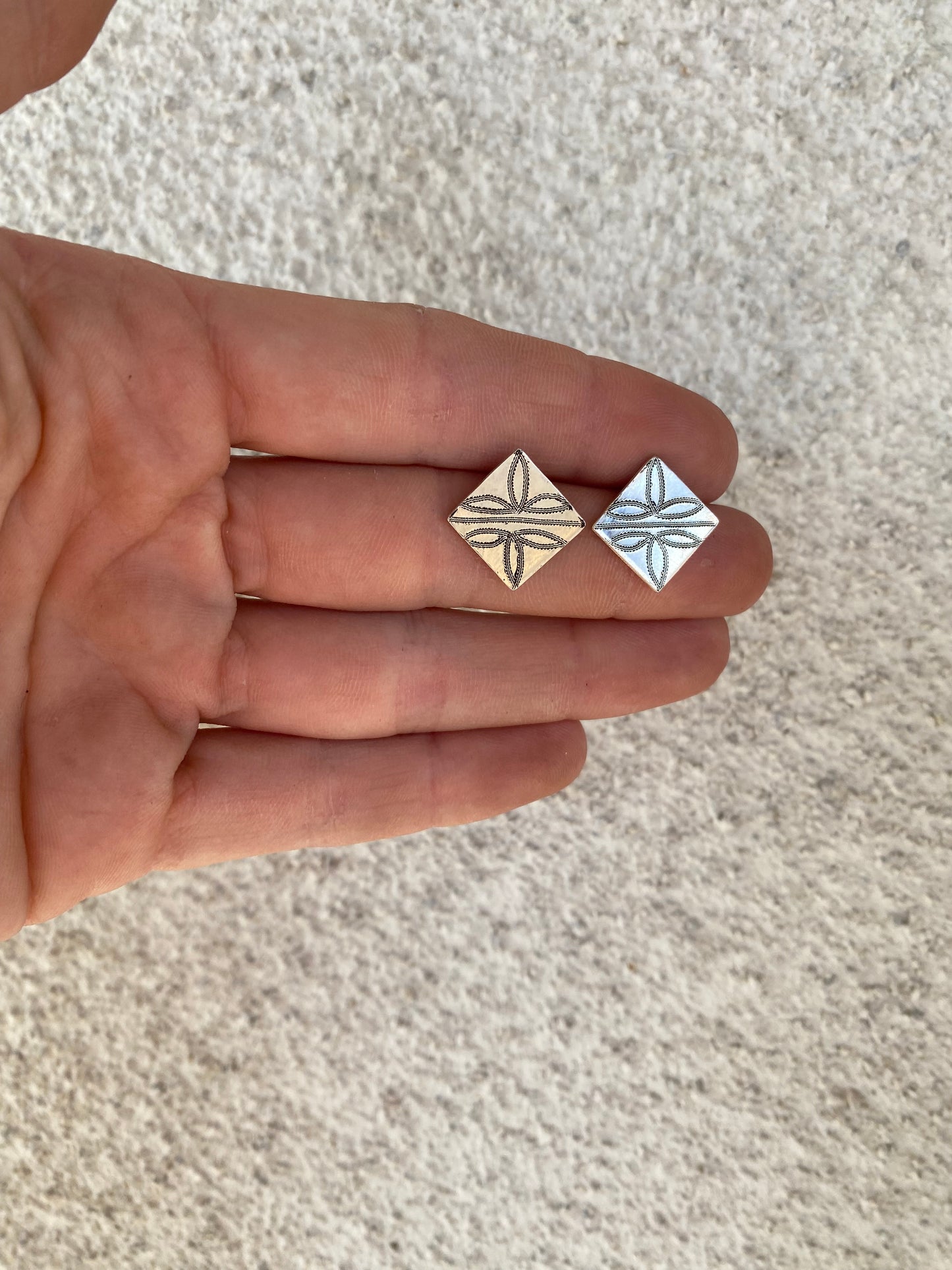 The “Elora” Stud